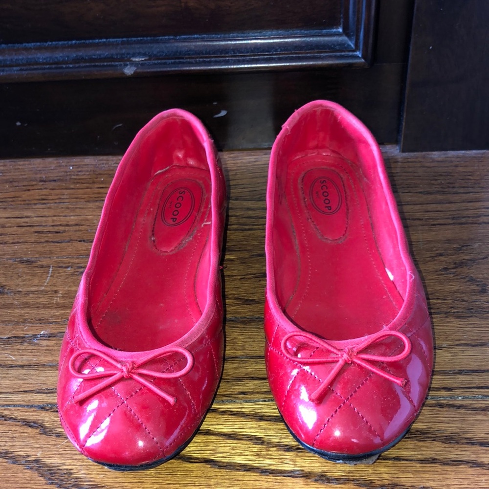 Stunning, Real leather, Red Scoop Flats